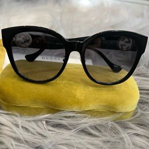 Gucci Sunglasses Gold Monogram